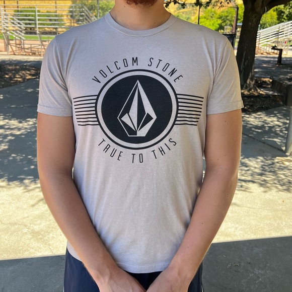 VOLCOM MEN STONE TRUE TO THIS NUDE BEIGE T SHIRT ROCK HARD MOUNTAIN STRIPE TAN M - Picture 14 of 16